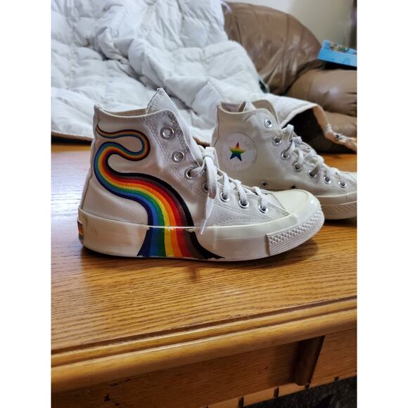 Converse Chuck Taylor High-Top Sneakers – Unisex – Size Men's 6 / Women's 8 - Picture 6 of 11